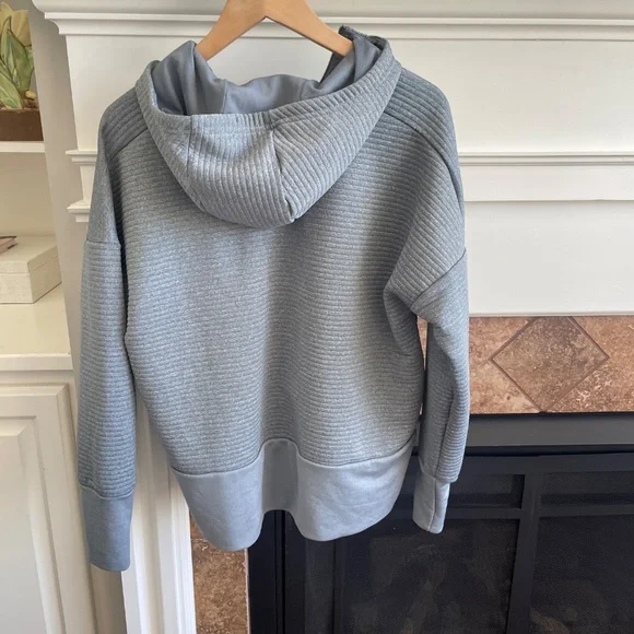 COPY - Women’s Purdue zip up hoodie medium - Picture 4 of 4